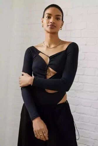 URBAN OUTFITTERS Body arricciato nero da sotto maniche lunghe tagliate S nuovo