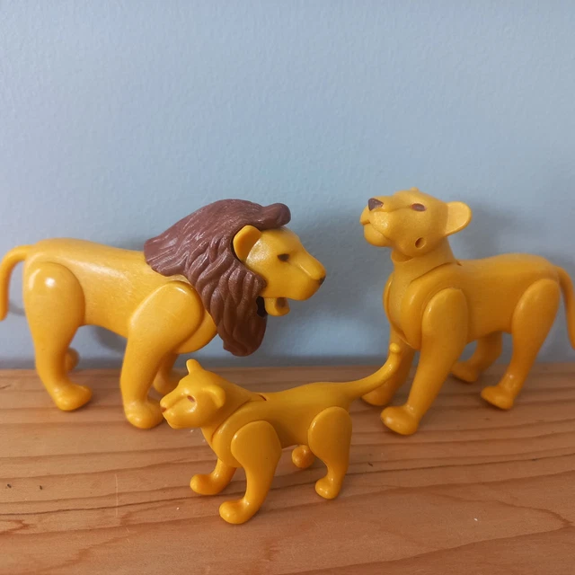 Figurine PLAYMOBIL Lionne Deuxième Génération - Animaux De Cirque/zoo/savane, Occasion En Bon état, Vintage