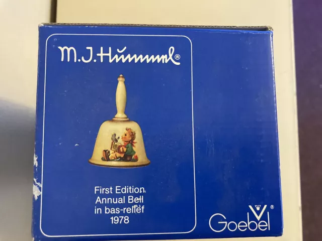 Vintage Goebel Hummel First Edition Annual Bell In Bas-Relief 1978 #700 Mint