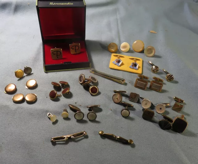 LOT: BOUTONS de MANCHETTES et de COL & 2 ANCIENNES BARRETTES de COL PHENIX etc