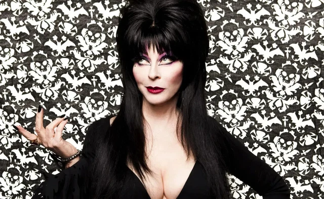 CASSANDRA PETERSON ELVIRA Sexy Halloween Horror Icon Picture Photo Print 8.5x11 £11.81 - PicClick UK