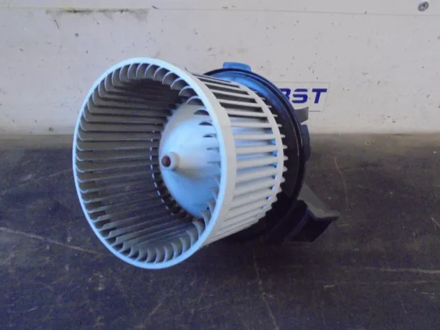 moteur du ventilateur de chauffage Ford Ka RU8 503830100 1.2 51kW 169A4000 FP4 1