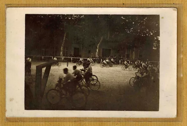 Carte Photo vintage RPPC course de vélos entre enfants à localiser ph0137