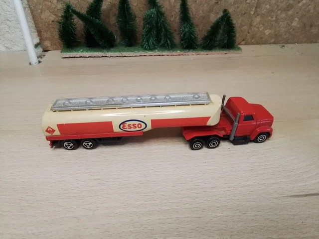 Majorette N°364 BERNARD Citerne ESSO – 1/100 – Neuf En Boîte – France