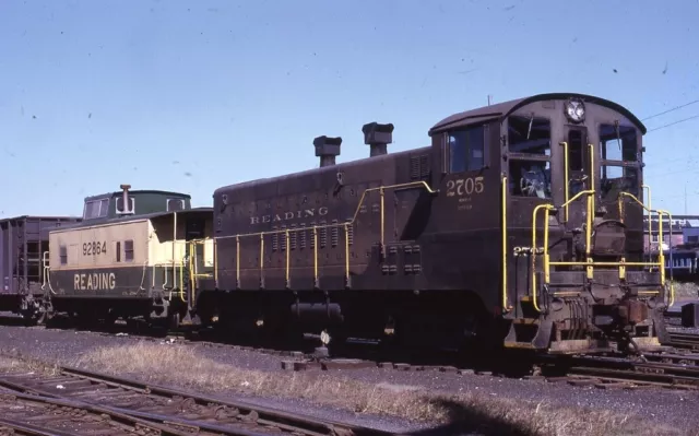 READING Railroad Train Locomotive Caboose Original 1972 Photo Slide