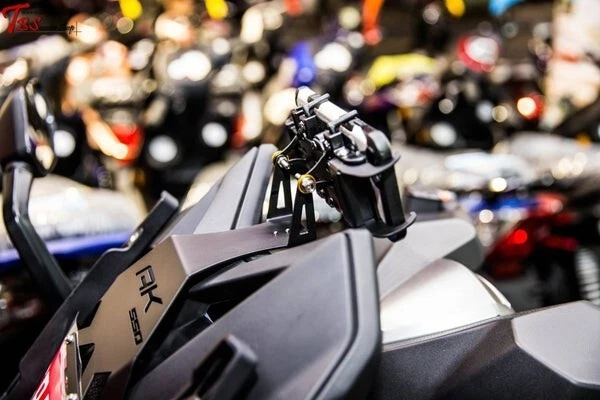 For KYMCO AK550 AK 550 CELLPHONE / SMARTPHONE / GPS HOLDER