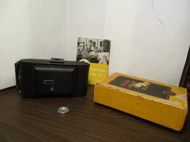 Vintage Kodak Vigilant Junior Six-20 Folding Camera in Box 620 Film Bellows