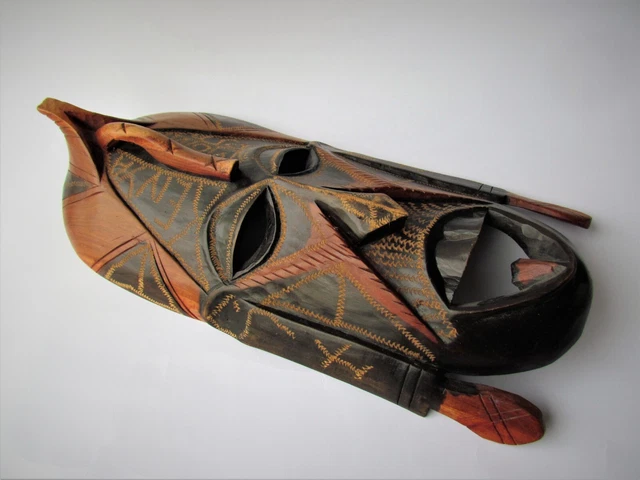 African mask, exotic heavy wood, 620 grams, 35 cm. 2
