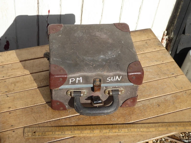 VINTAGE WAYFARER LONDON Transport Ticket Machine case.Routemaster Bus ...