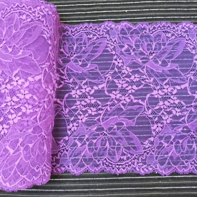 Coupon 7M de DENTELLE DE CALAIS neuve LEAVERS violet foncé lingerie floral