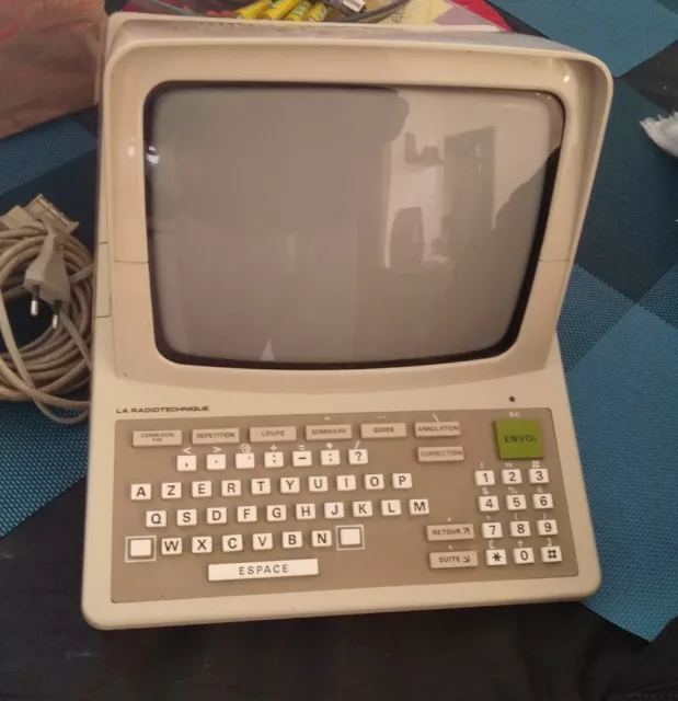 Minitel 9 NFZ 300 modem PTT France bartop borne jeux vidéo vintage -