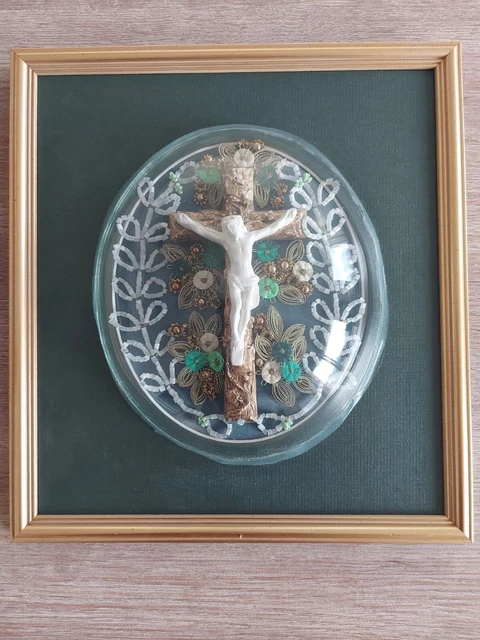 Klosterarbeit unter ovalem Glas in aussergewöhnlicher, modernder Rahmung 27 x 30