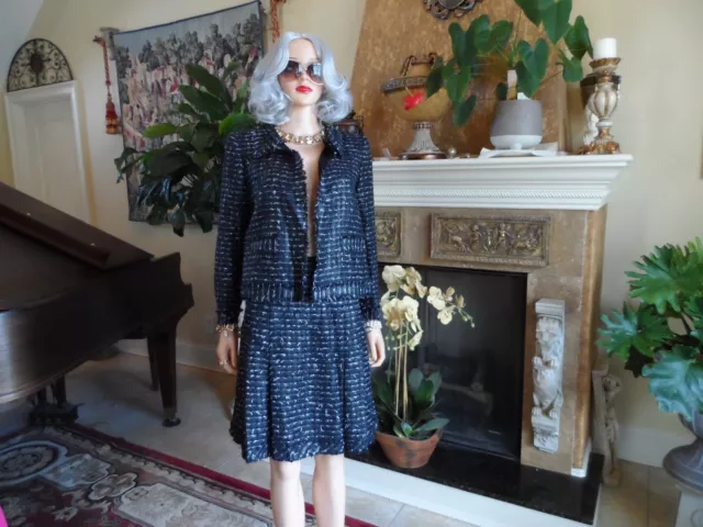 Oscar De La Renta Black/White Bouclé-Tweed Skirt Suit Size 8