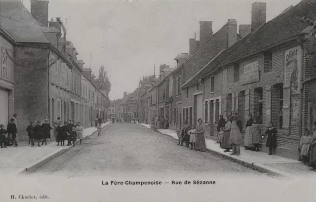 CPA 51 La FERE CHAMPENOISE Rue de Sezanne