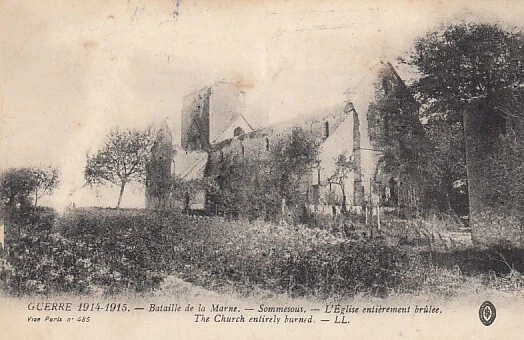 CPA guerre 14 - Bataille de la Marne - Simmesous, L'église entièrement brulée