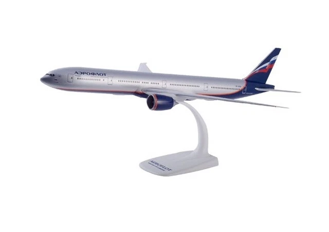 Herpa Miniaturmodelle Air France Boeing 777-300ER - 2021 Livery – F-GZND La Rochelle Herpa Miniaturmodelle Air France Boeing 777-300ER - 2021 Livery – F-GZND La Rochelle