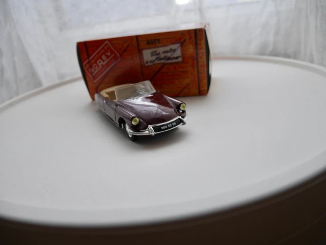 CITROEN DS 19 CABRIOLET 1963 Bordeaux NOREV 1:43 sous coque de refe