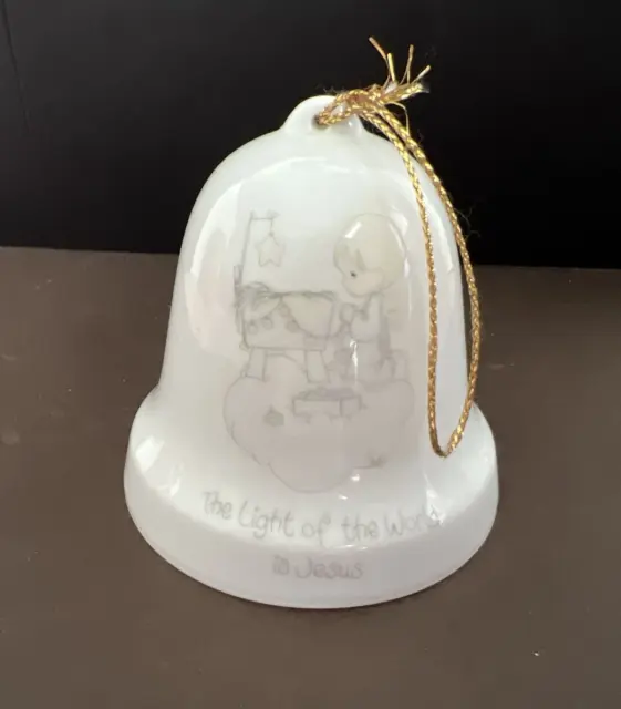 Precious Moments 1995 Holiday Bell Ornament THE LIGHT OF THE WORLD IS JESUS