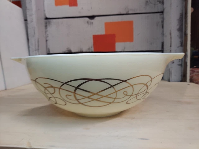 Vintage Pyrex 444 Golden Scroll Cinderella 4Qt Mixing Bowl Promotional 1959