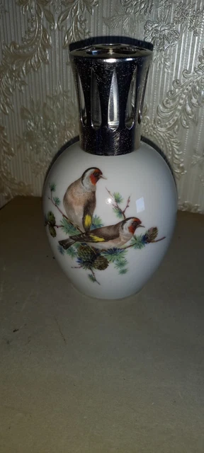 ANCIENNE LAMPE BERGER en porcelaine de Limoges signée Tharaud- Scène