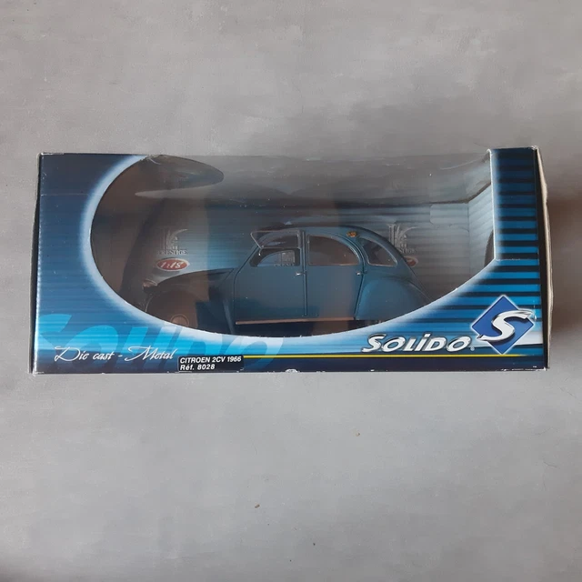 CITROËN 2 CV 1966 GAULOISES bleue échelle approximative 1/18 SOLIDO voiture 1/17