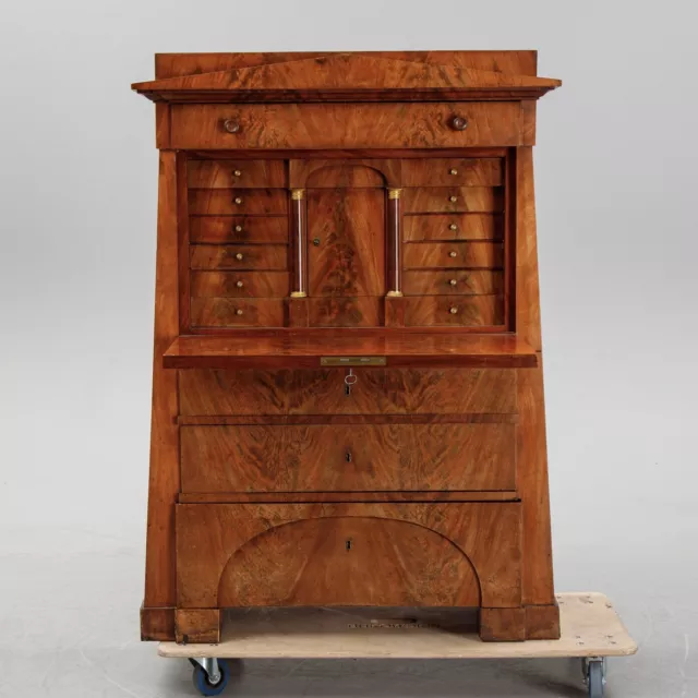 Konischer Biedermeier Sekretär Mahagoni mit Schinkeldach um1815 Originalzustand 3