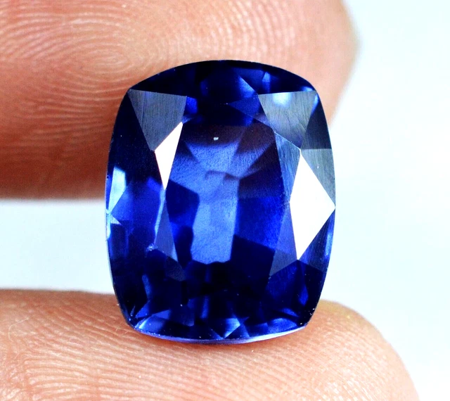Saphir De Laboratoire Bleu Ceylan - Coussin 10x8 Mm, 3.70 Carats, Qualité IF (sans Inclusion), Neuf Sans Emballage
