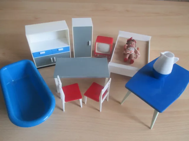 DDR-Spielzeug, originales und verschiedenes Puppenstubenzubehör, ARI-Püppchen !!