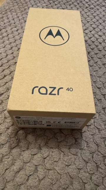 Motorola Razr 40 , vanilla  cream 8+256gb