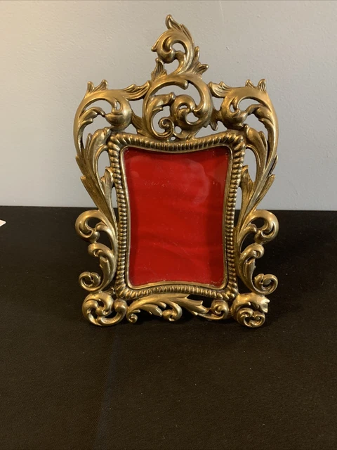 Beautiful vintage brass 4 x 6 photo frame
