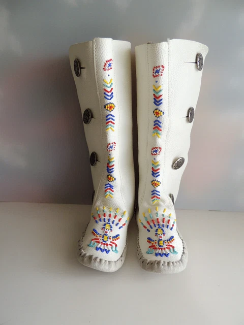 Vintage 1970s Taos White Leather Beaded Knee High Moccasin Boots Sz 6- 6.5 EU 37