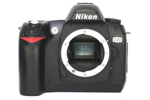 Nikon D70 6.1MP Digital SLR Camera Body 3020400