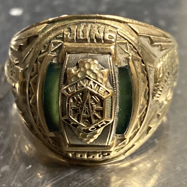 JUNE 1943 WWII Era Lane Tech class ring 10k Gold Chicago Prep School 8