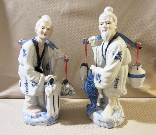 Large Vintage Chinese Couple  Porcelain Figurines With Parcels - Blue & White