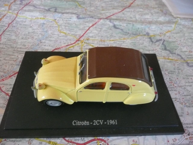 CITROËN 2cv 1961 Universal Hobbies 1/43 Passion Citroên