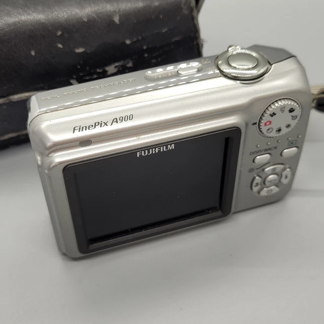 Fujifilm FinePix A900 9,0 megapixel fotocamera digitale compatta argento testato 2