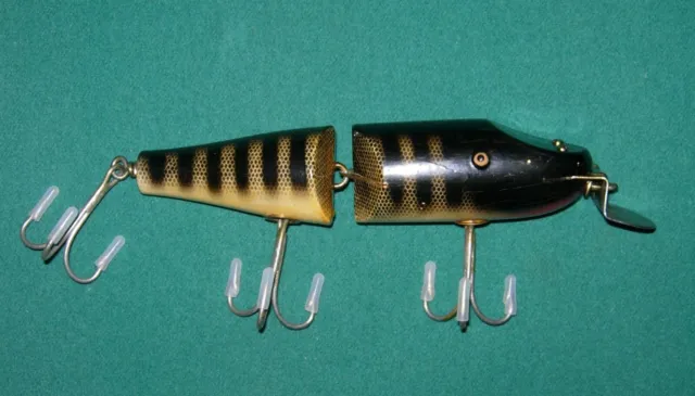 EXC Antique Wood Creek Chub Bait Company Fishing Lure Striper Pikie Black Scale