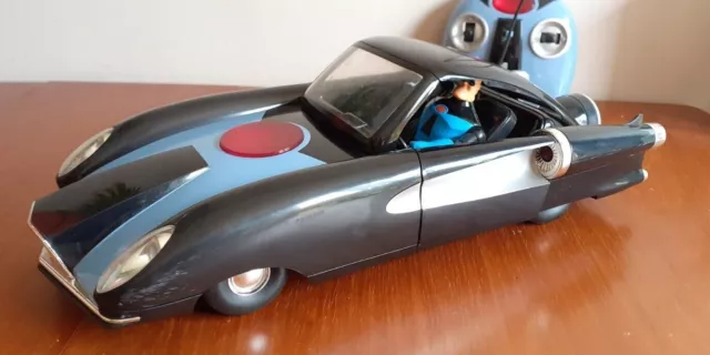 Disney Store  - The Incredibles Car - Remote Controlled (see details)