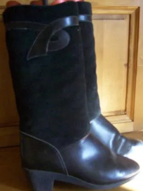 Bottes cuir et daim noir fourrées .t 39 ( GO/Y)
