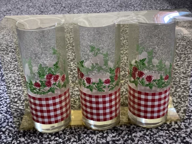 Set of 3 retro drinking glasses camper unused