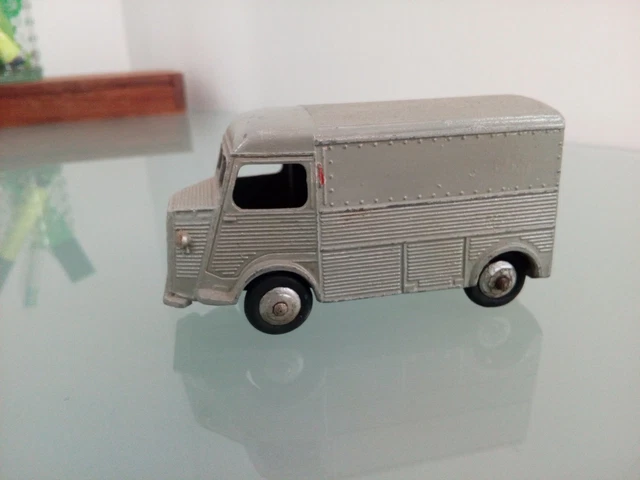 Dinky Toys Citroën 1200Kg Gervais