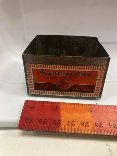 Atlas Powder Co. Blasting Caps Wilmington DE VTG Empty Tin Box, NO LID 3