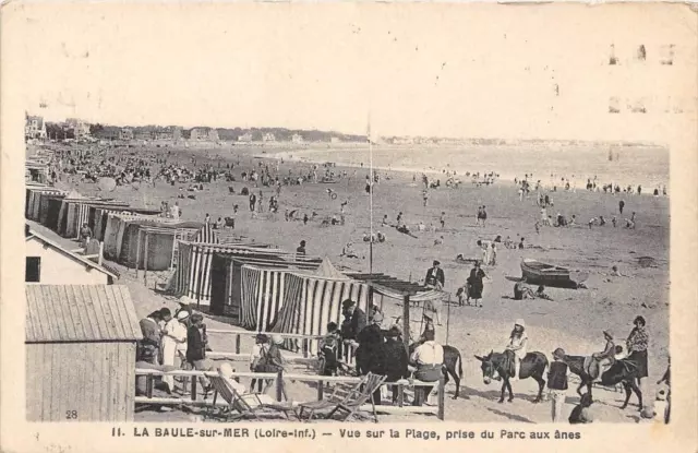 Cpa 44 La Baule Sur Mer Vue Sur La Plage Prise Du Parc Aux Anes