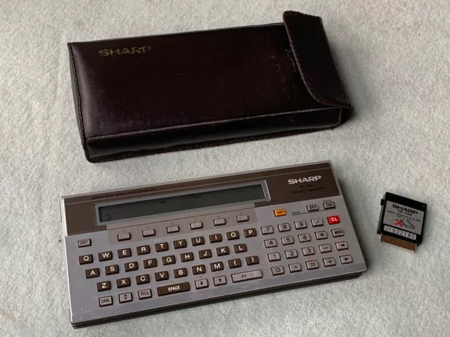 Sharp Pocket Computer PC 1500 inkl CE-155 RAM Modul & Hülle - Gut erhalten