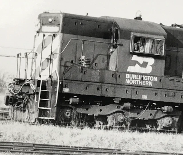 Burlington Northern Railroad BN #6026 SD7 Electromotive Train Photo Aurora IL