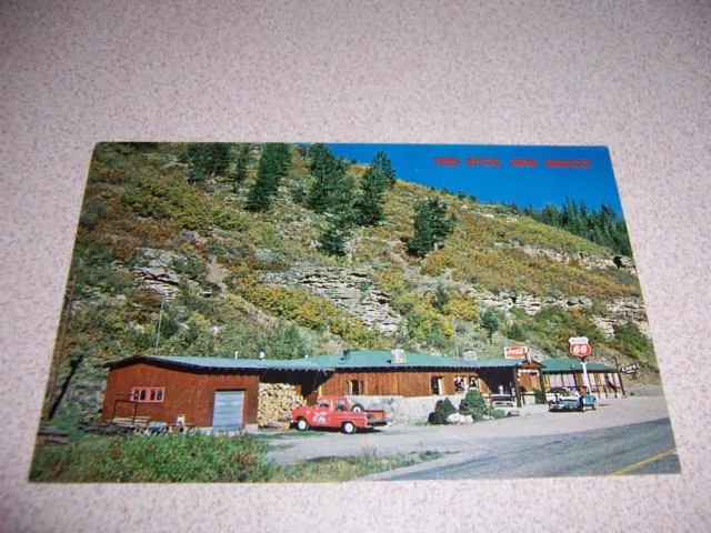 1960s LODGE, STORE & TEXACO GAS STATION, TRES RITOS, NM. VTG POSTCARD