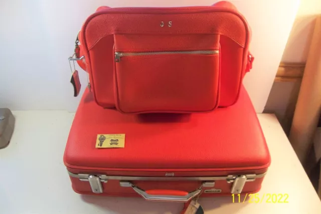 Vintage American Tourister Tiarra Suitcase & carry-on bag