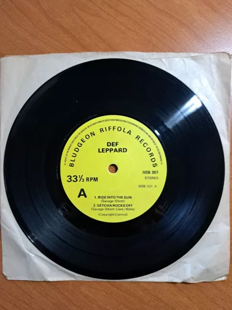 Def Leppard - Getcha Rocks Off EP 7" vinyl 1979 on Bludgeon Riffola label in VGC