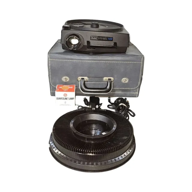 Kodak Carousel 760H 35mm Slide Projector w/SLIDE TRAY, REMOTE Extra Bulb Read!