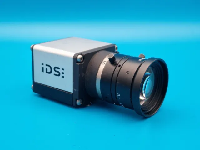 IDS UI-5240SE-C-HQ R2 Industrielle LAN Bildverarbeitungskamera mit Objektiv